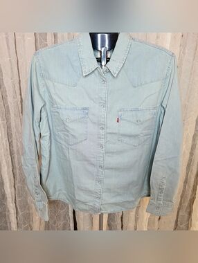 Levi's Light Wash Denim Western Snap Button Down Shirt 100% Cotton Shacket